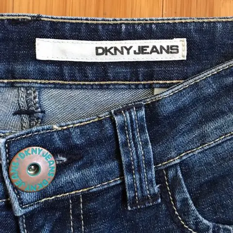 Pantalones DKNY, Jeans DKNY